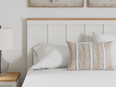 Benchcraft Linnocreek White Warm Brown Queen Panel Bed