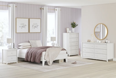 Ashley Hallityn White Full Platform Bed