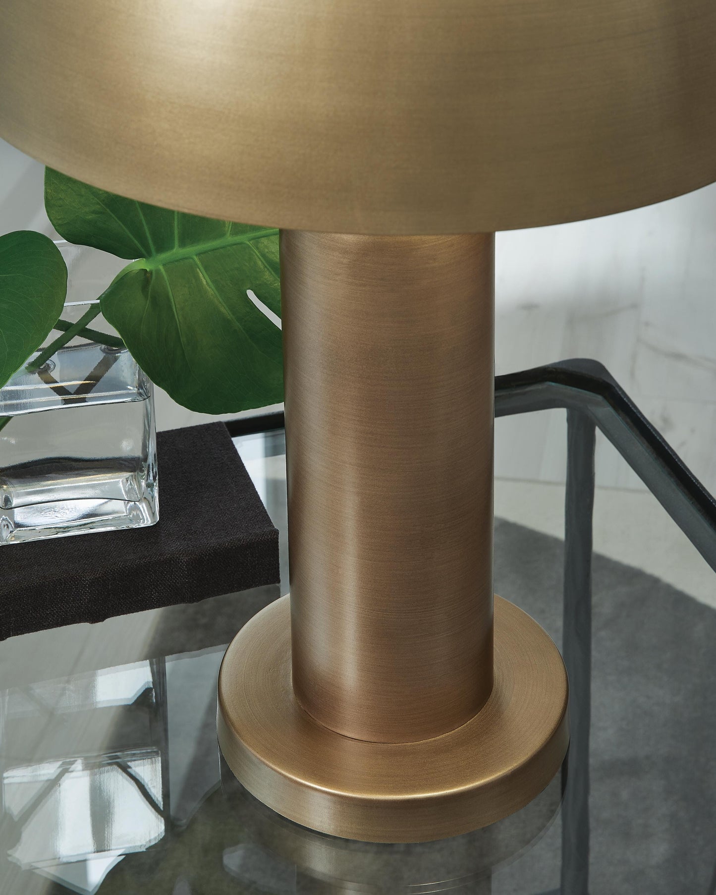 Ashley Wendfield Antique Gold Finish Table Lamp