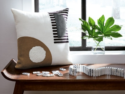 Ashley Longsum Black White Honey Pillow (Set of 4)