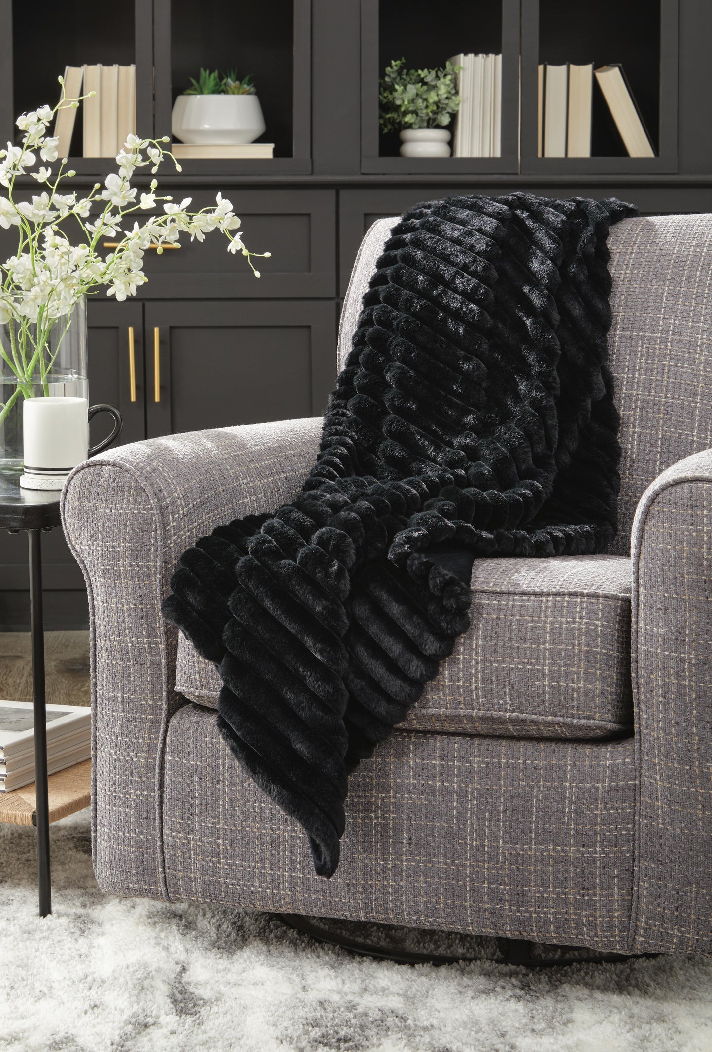 Ashley Alsonwell Black Throw