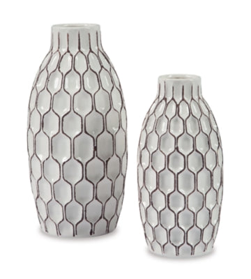 Ashley Dionna White Vase (Set of 2)