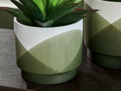 Ashley Ardenridge Green White Planter (Set of 2)