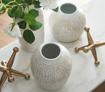 Ashley Vinburn White Gold Finish Accessory Set (Set of 5)