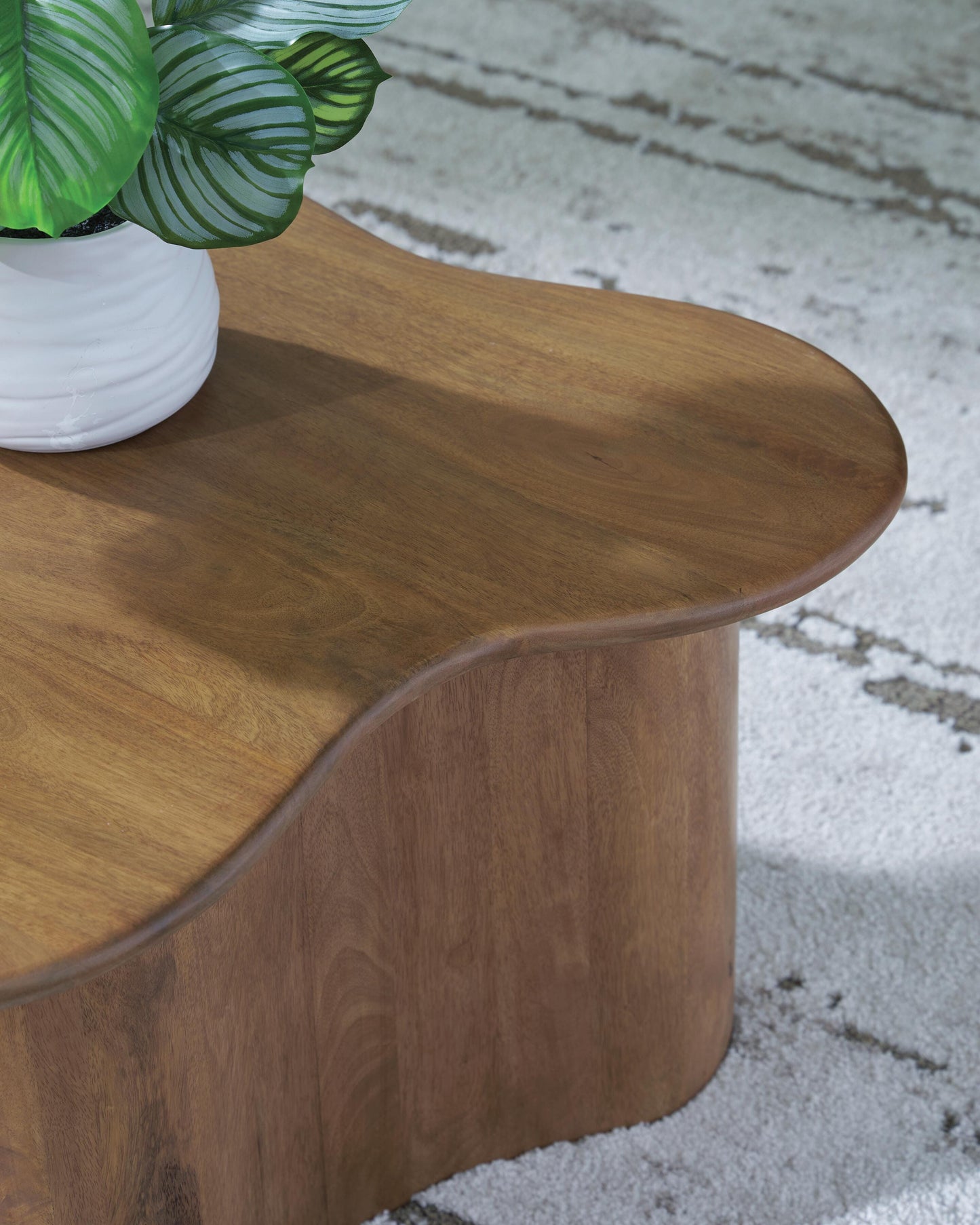 Ashley Abeford Brown Accent Coffee Table (Set of 2)