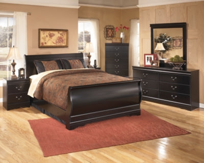 Ashley Huey Vineyard Black Queen Sleigh Bed