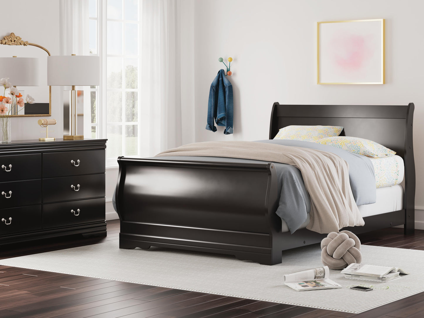 Ashley Huey Vineyard Black Full Sleigh Bed