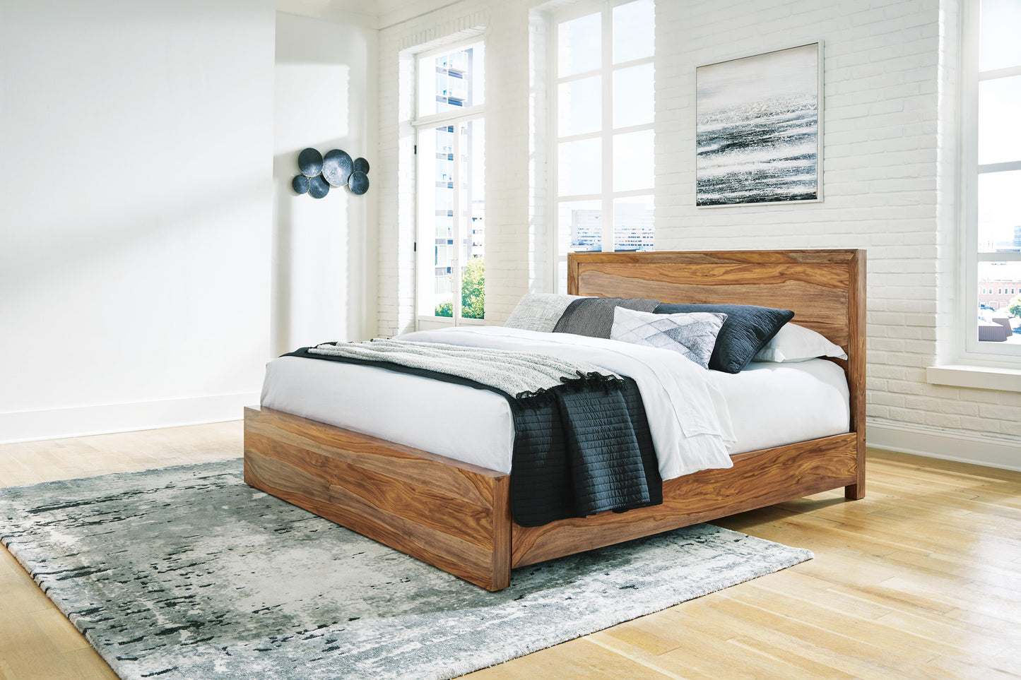 Ashley Dressonni Brown Queen Panel Bed