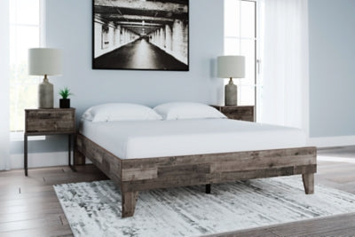 Ashley Neilsville Multi Gray Queen Platform Bed