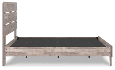 Ashley Neilsville Whitewash Queen Panel Platform Bed