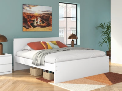 Ashley Onita White King Panel Platform Bed
