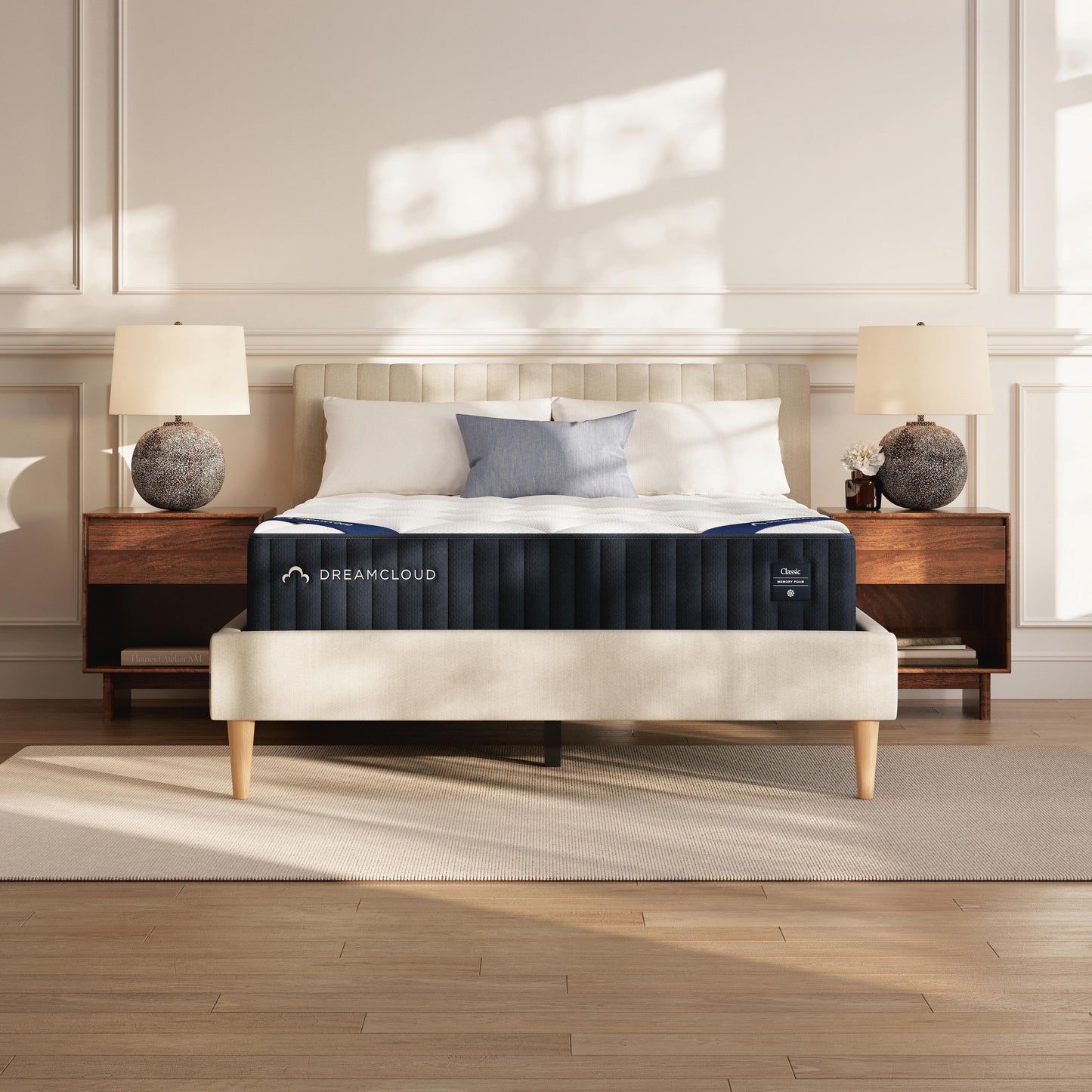 Dreamcloud Dreamcloud Classic Memory Foam White Queen Mattress