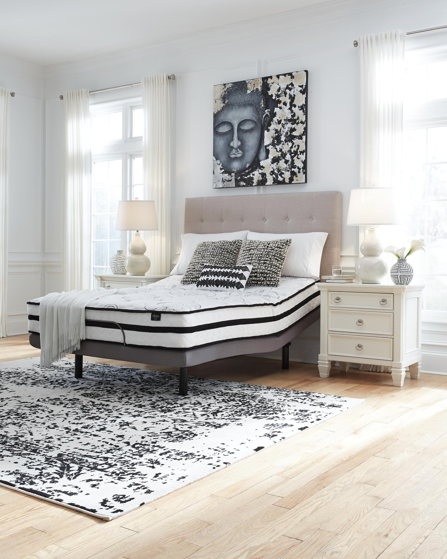 Ashley Chime 10 Inch Hybrid White King Mattress in a Box