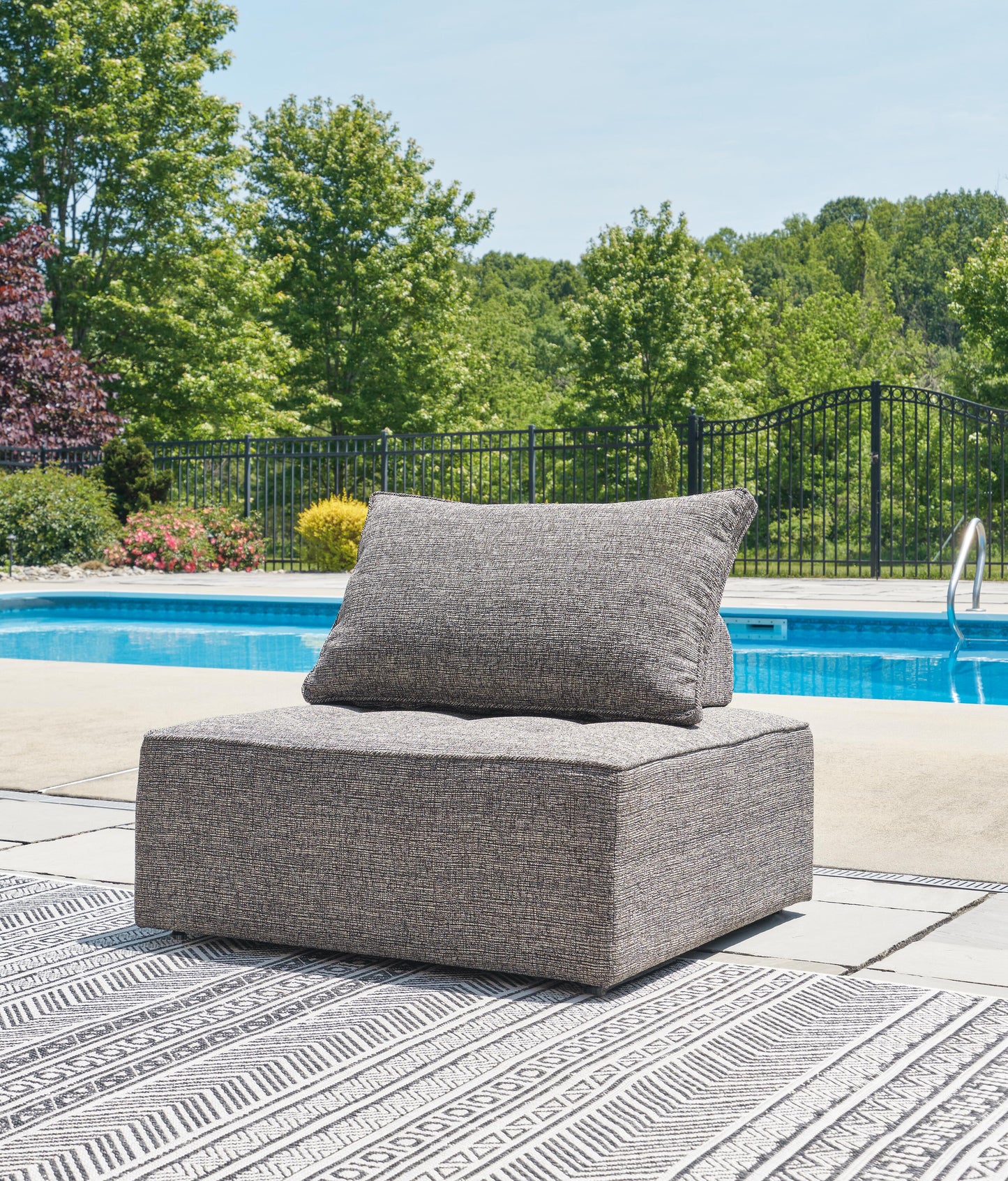 Ashley Bree Zee Brown 3-Piece Outdoor Modular Seating