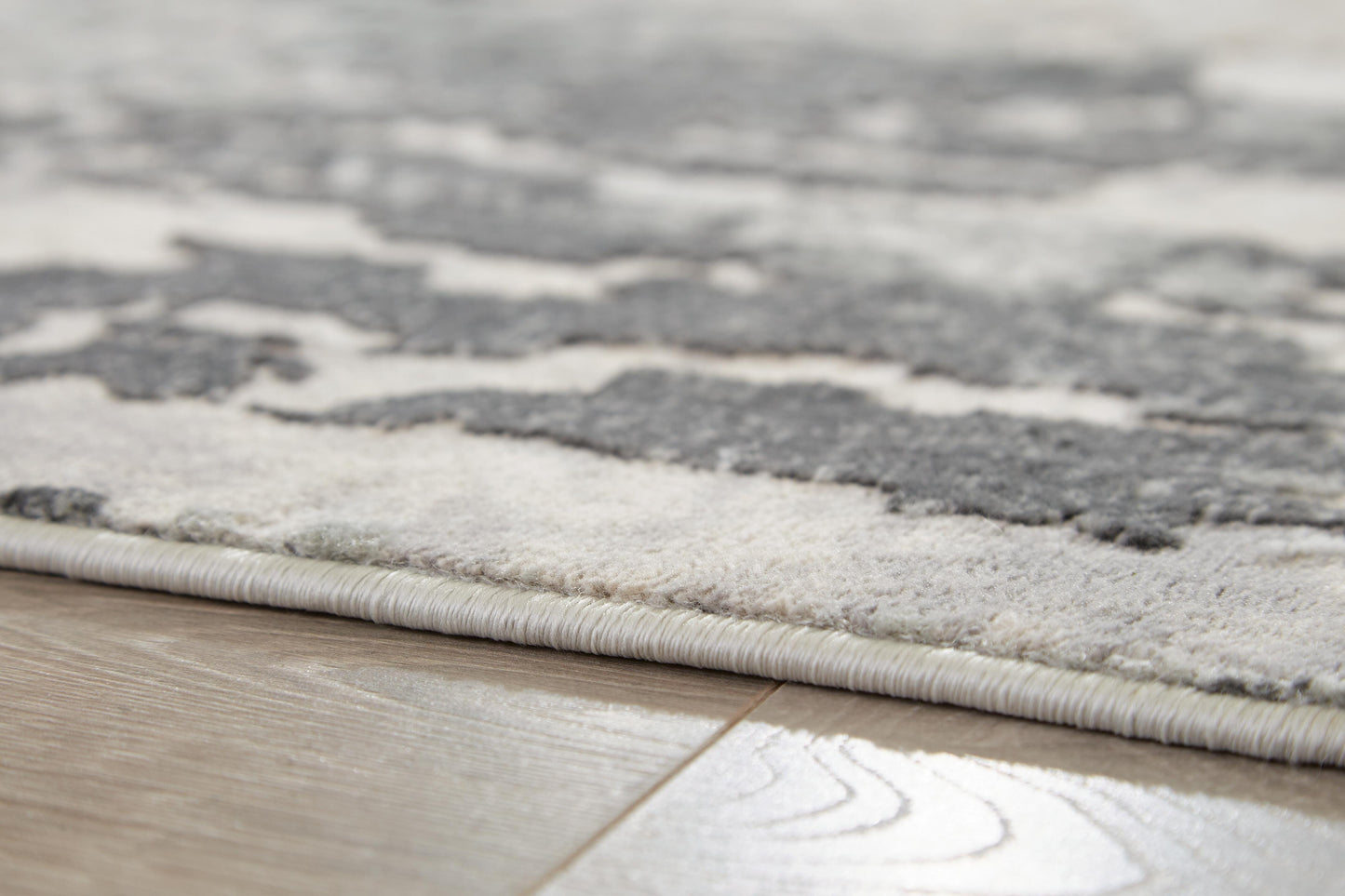 Ashley Mazatl Multi 5'3" x 7'3" Rug