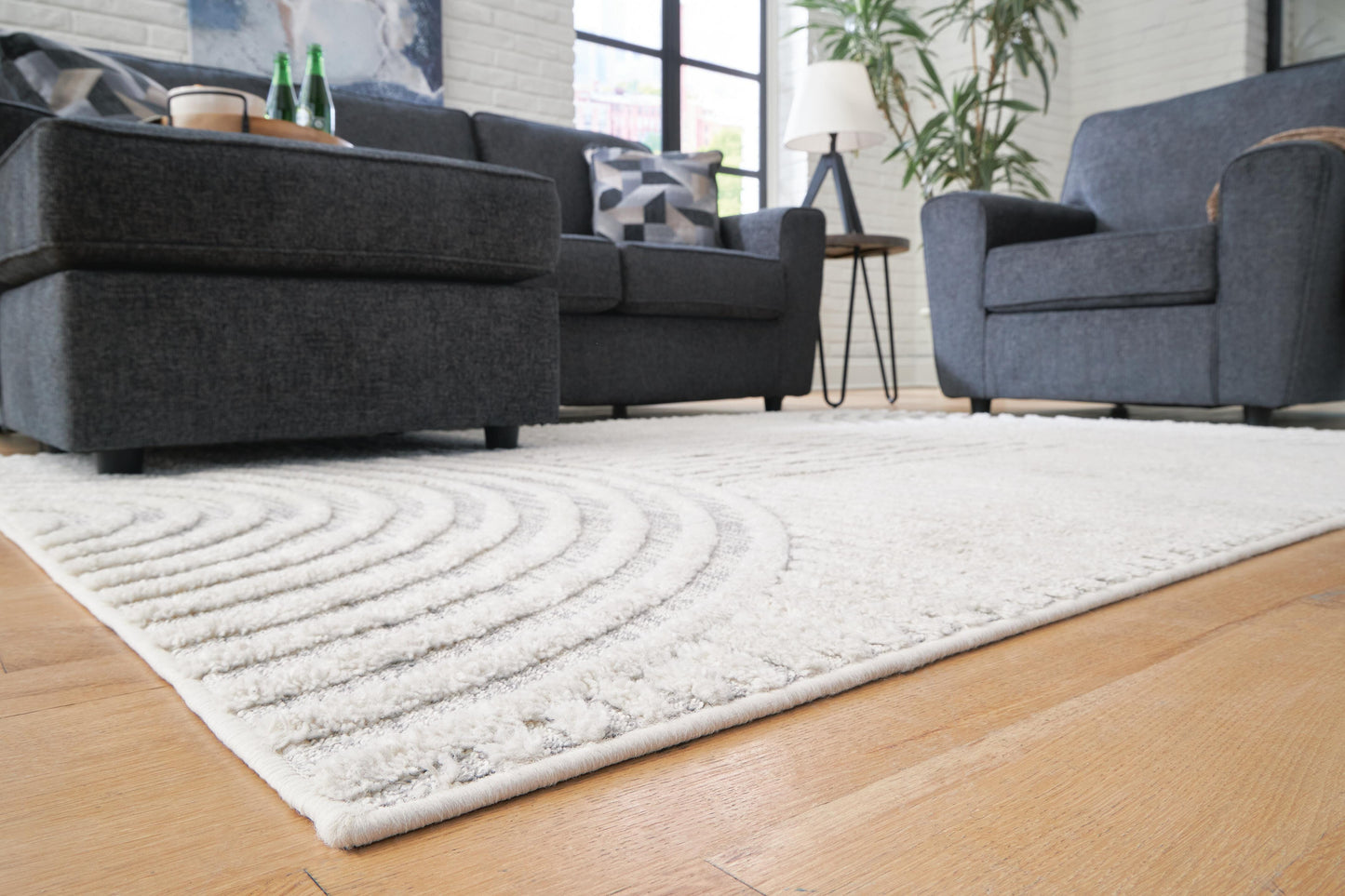 Ashley Lambworth Gray Cream 5'3" x 7' Rug