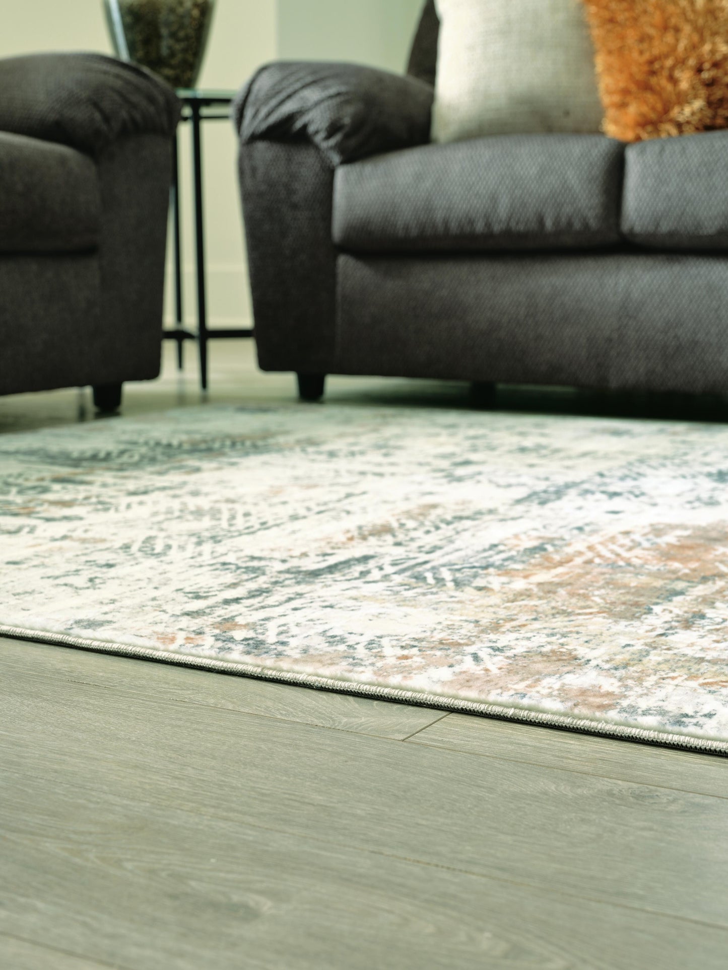 Ashley Redlings Multi 5' x 7' Rug