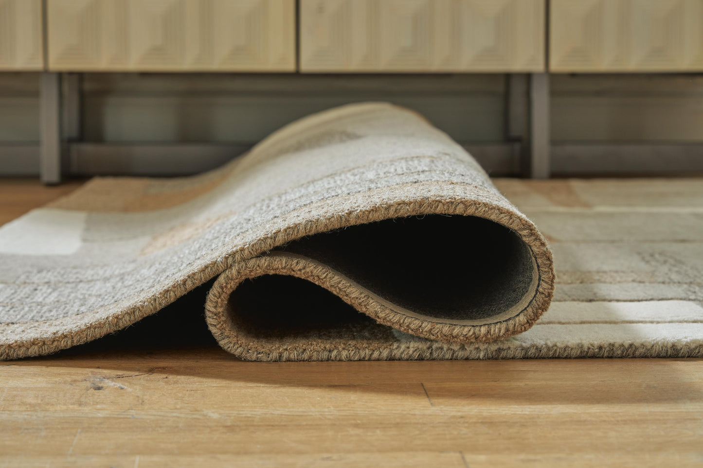 Ashley Abbotton Taupe Gray Caramel 5' x 7' Rug
