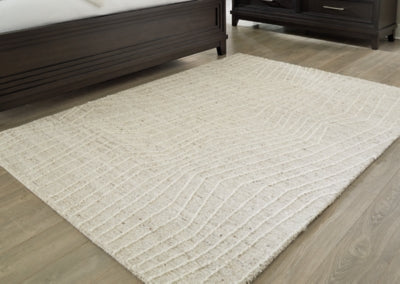 Ashley Varahill Gray Ivory 5' x 7' Rug