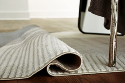 Ashley Winderburg Gray Ivory 5' x 7' Rug