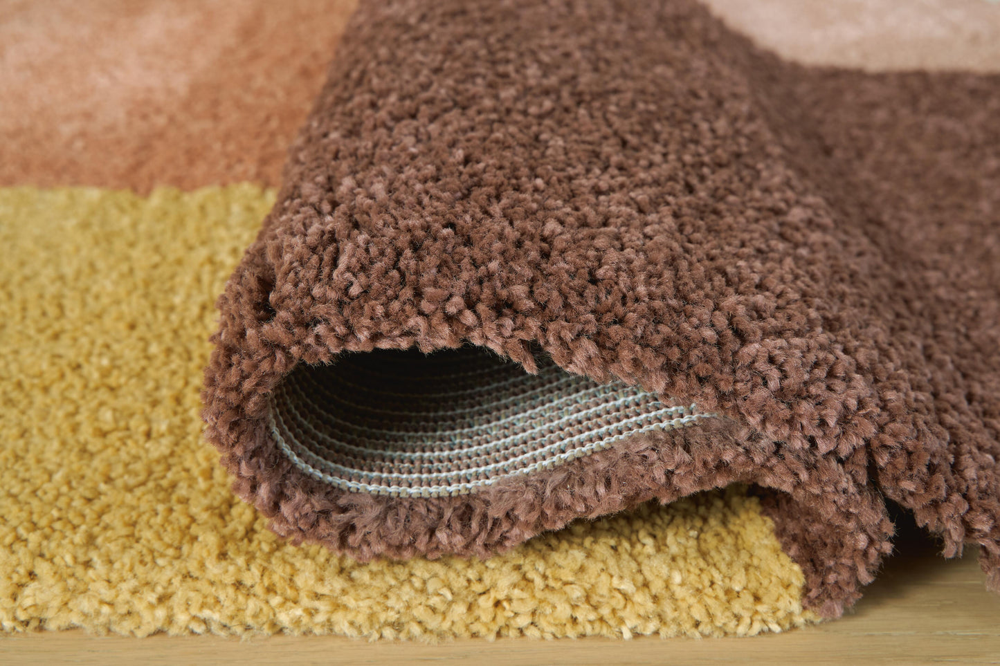 Ashley Gailmore Cream Pink Ocher 5' x 7' Rug