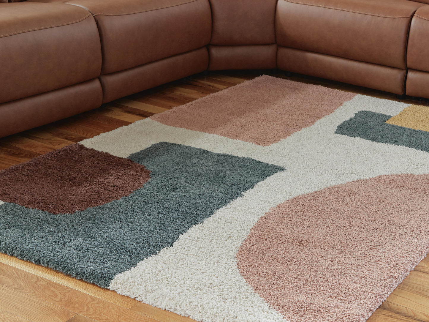 Ashley Flynnwick Cream Pink Gray 5' x 7' Rug