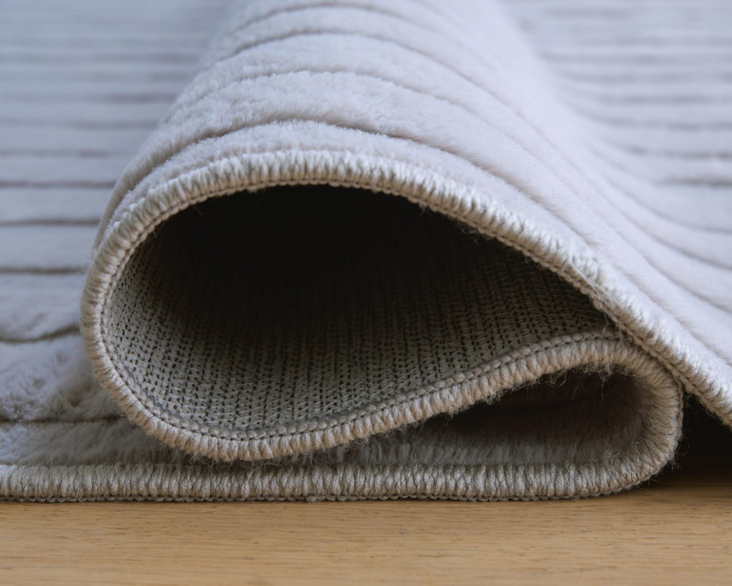 Ashley Worthley Gray Washable 5' x 7' Area Rug