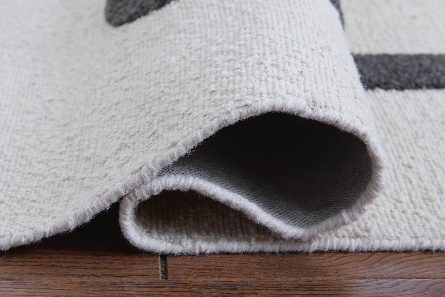 Ashley Davismour Ivory Taupe Charcoal 5' x 7' Area Rug