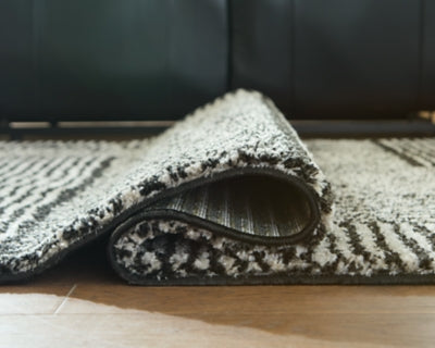 Ashley Kurtmen Black Ivory 5' x 7' Area Rug