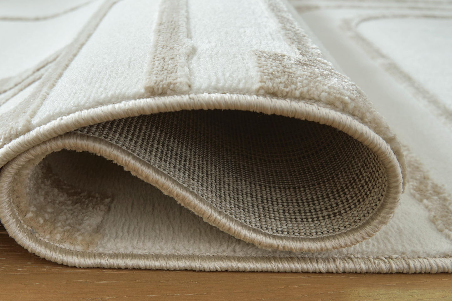 Ashley Farongrove Ivory Beige 5'3" x 7' Area Rug