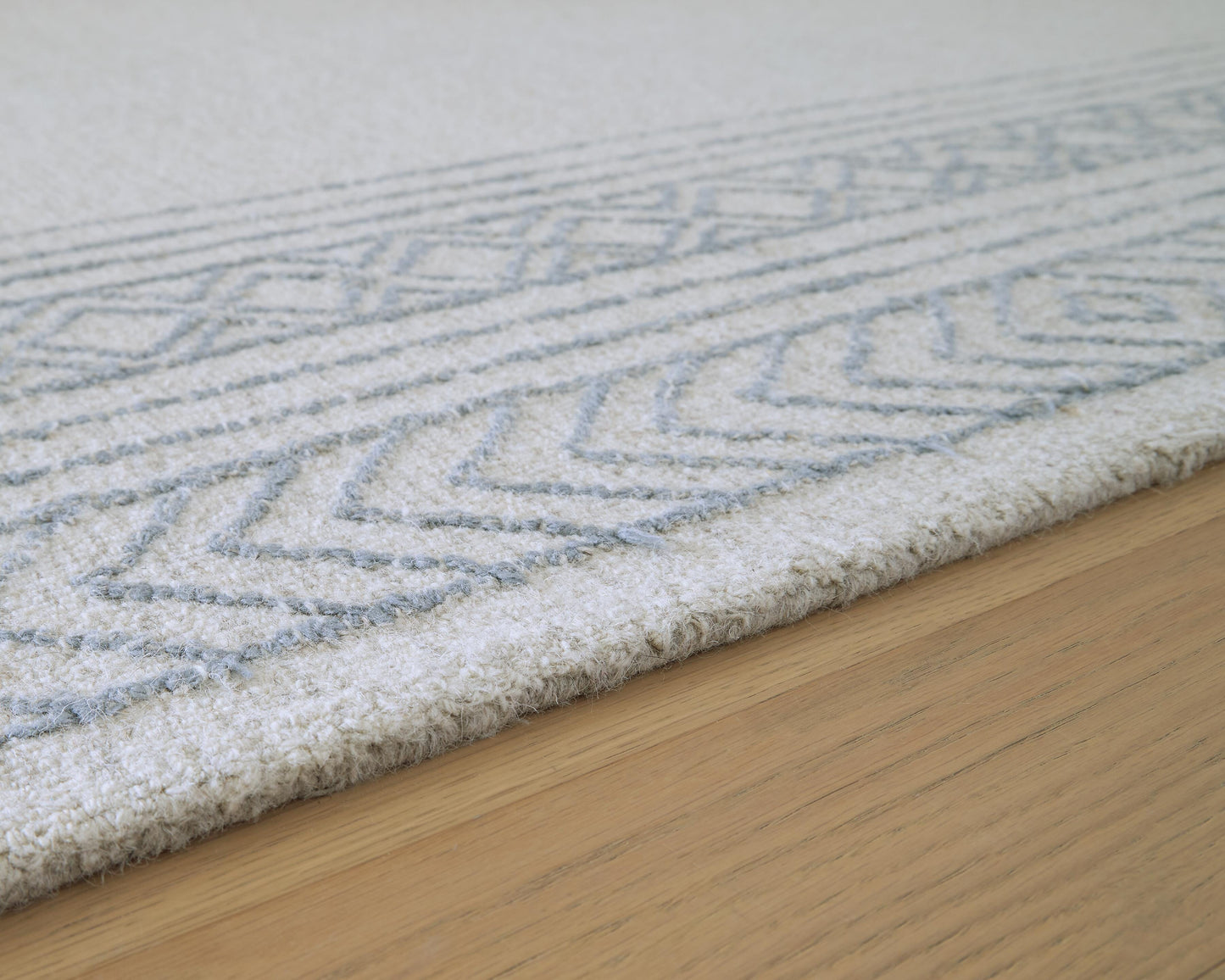 Ashley Azelhurst Blue Ivory Gray 5' x 7' Area Rug