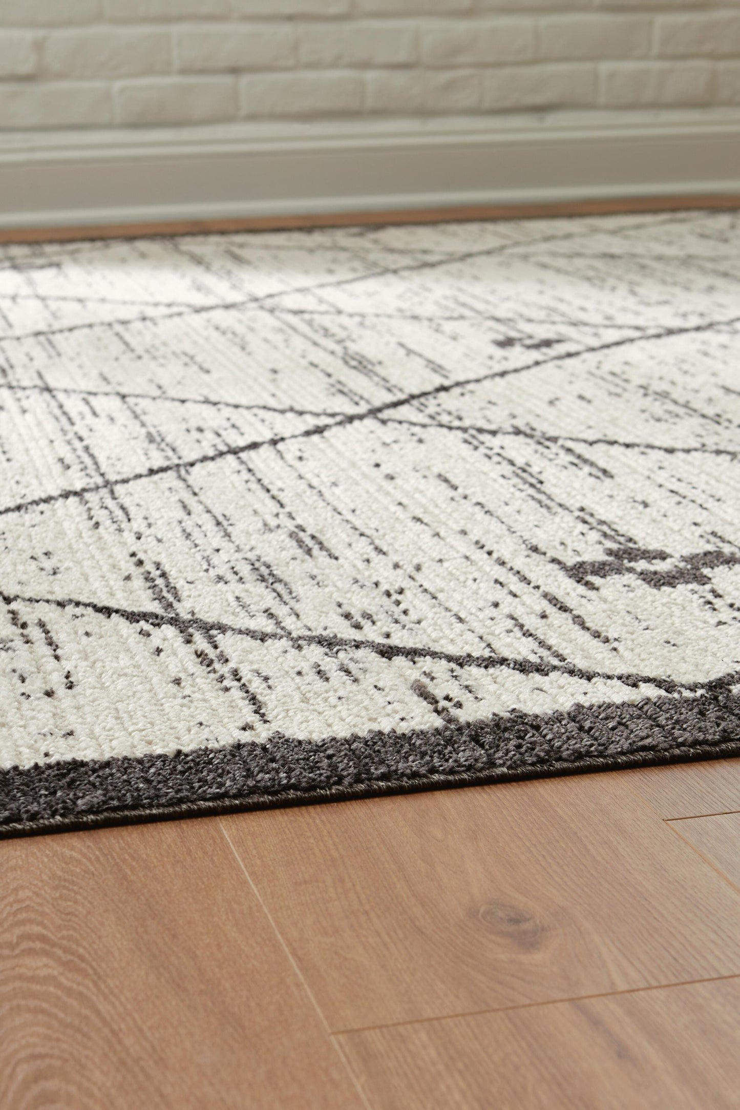 Ashley Fenriston Cream Black Large Rug