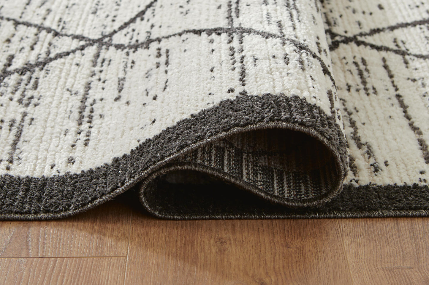 Ashley Fenriston Cream Black Medium Rug