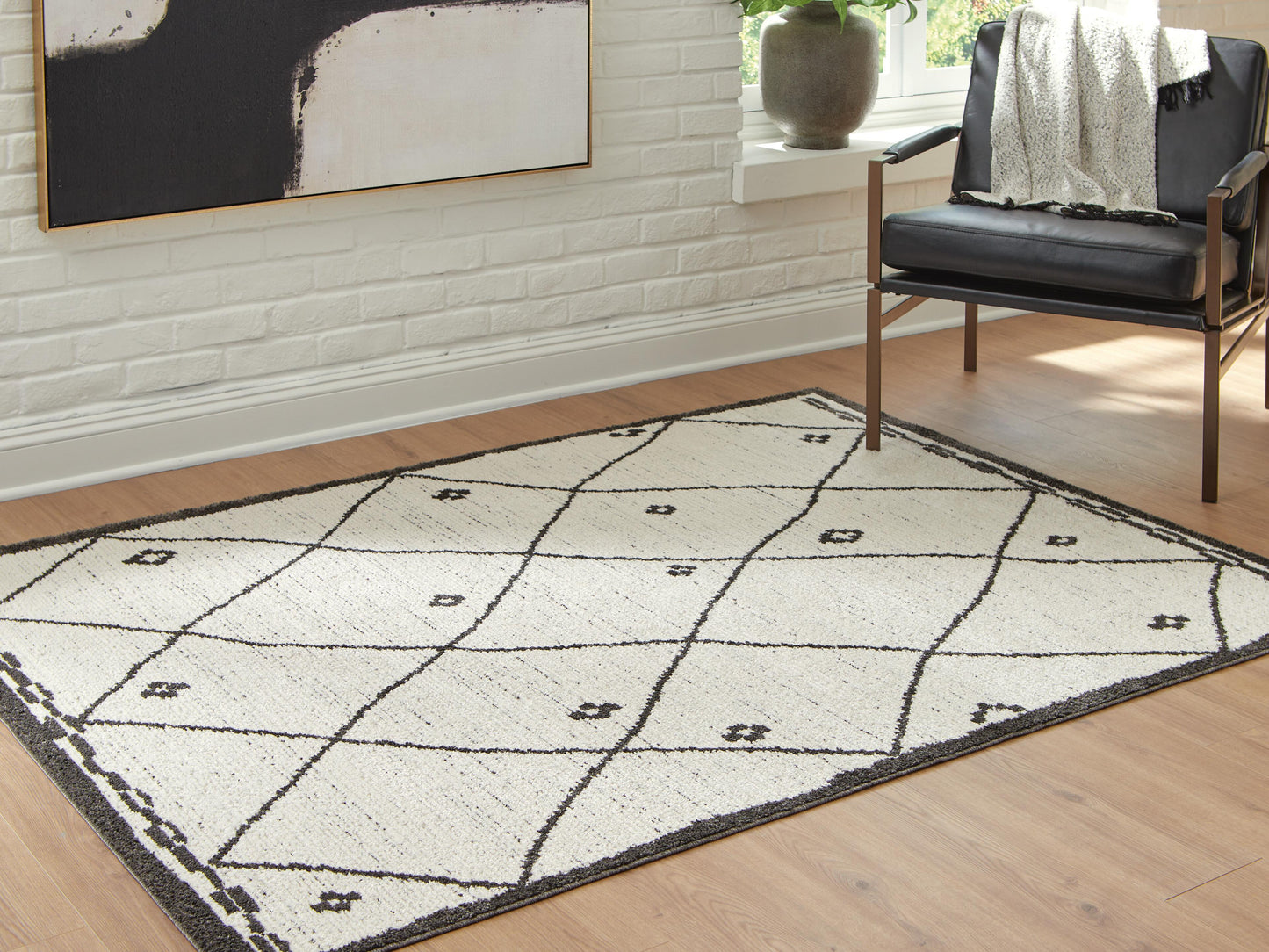 Ashley Fenriston Cream Black Medium Rug