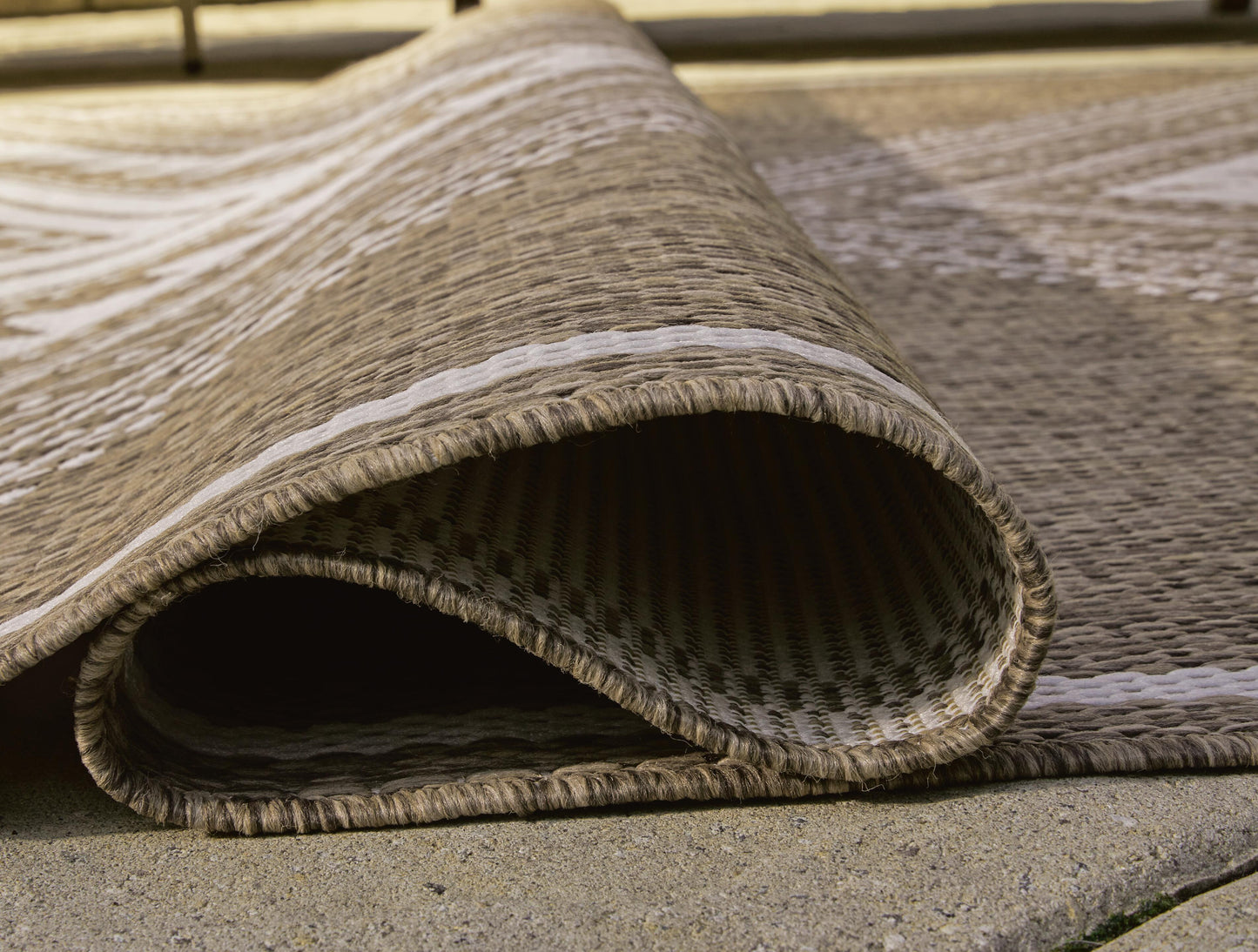 Ashley Dunsler Brown Cream 5' x 7' Rug