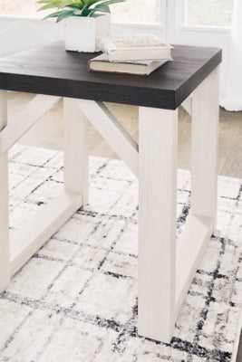 Ashley Dorrinson Antique White Table (Set of 3)