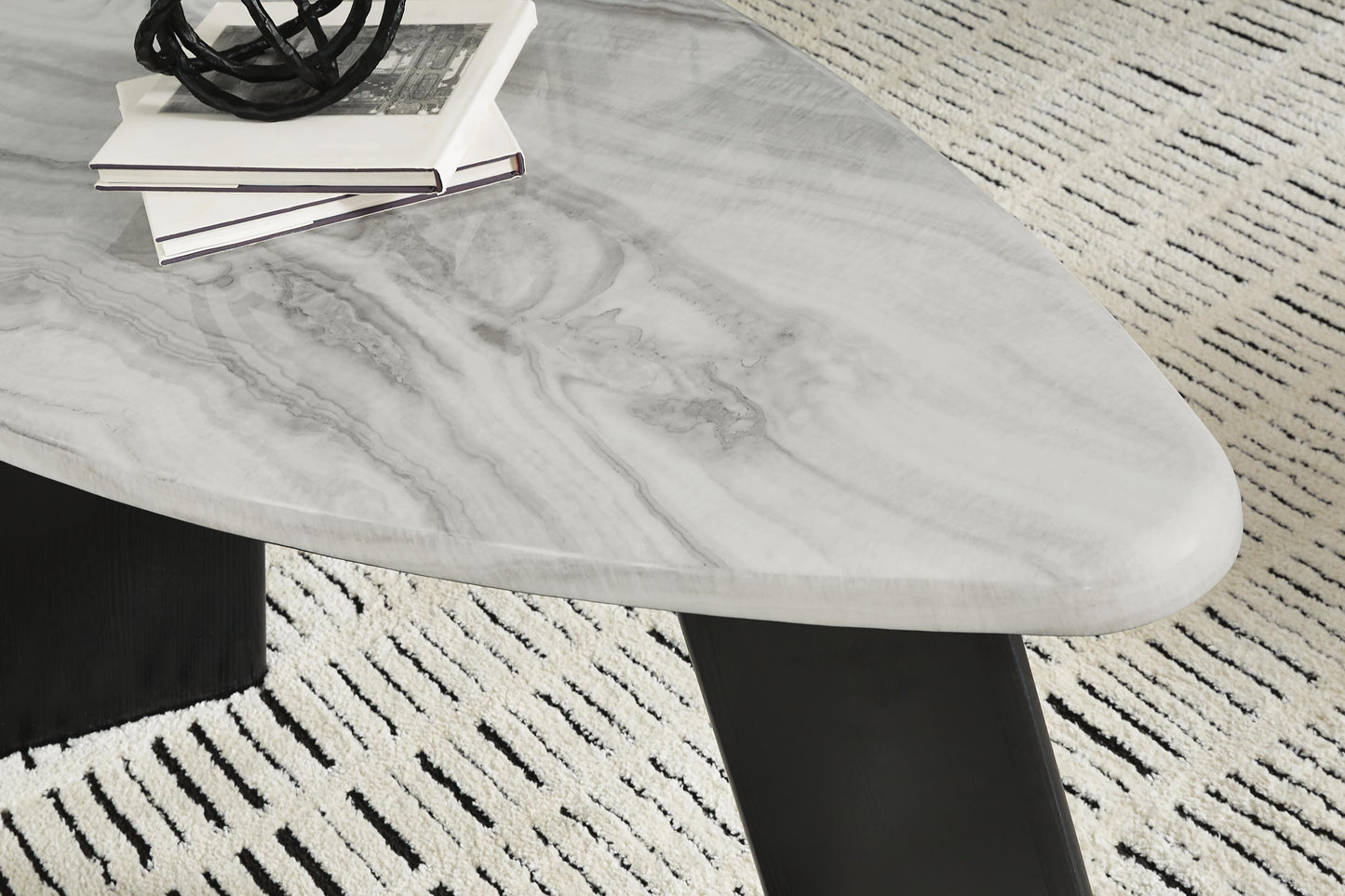 Ashley Lilyberg Gray Black Table (Set of 3)