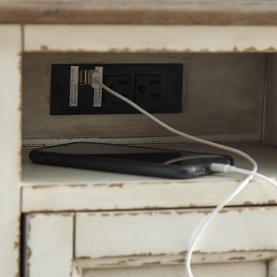 Ashley Realyn White / Brown Chairside End Table