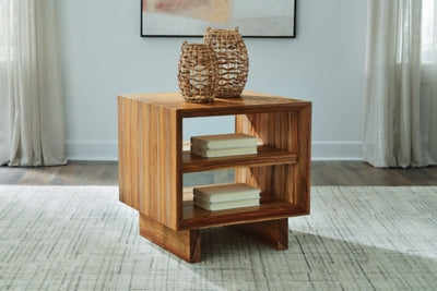 Ashley Dressonni Brown End Table